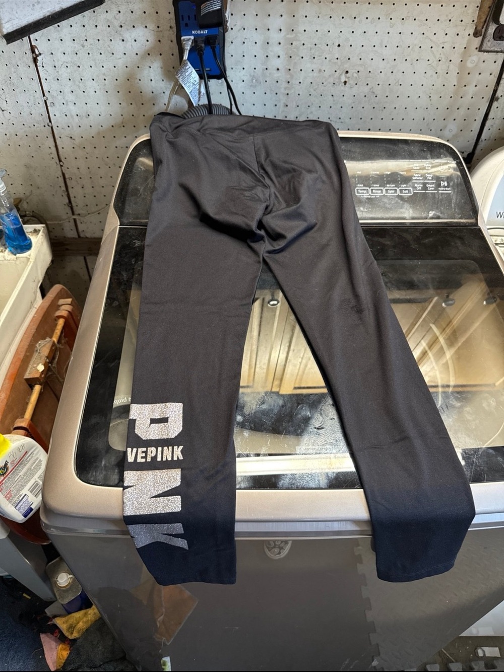 PINK Victoria's Secret Black Performance Leggings with Reflective Logo - Picture 2 of 4